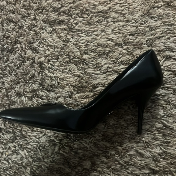 Black Prada pointed toe heels size 35 - Picture 4 of 12